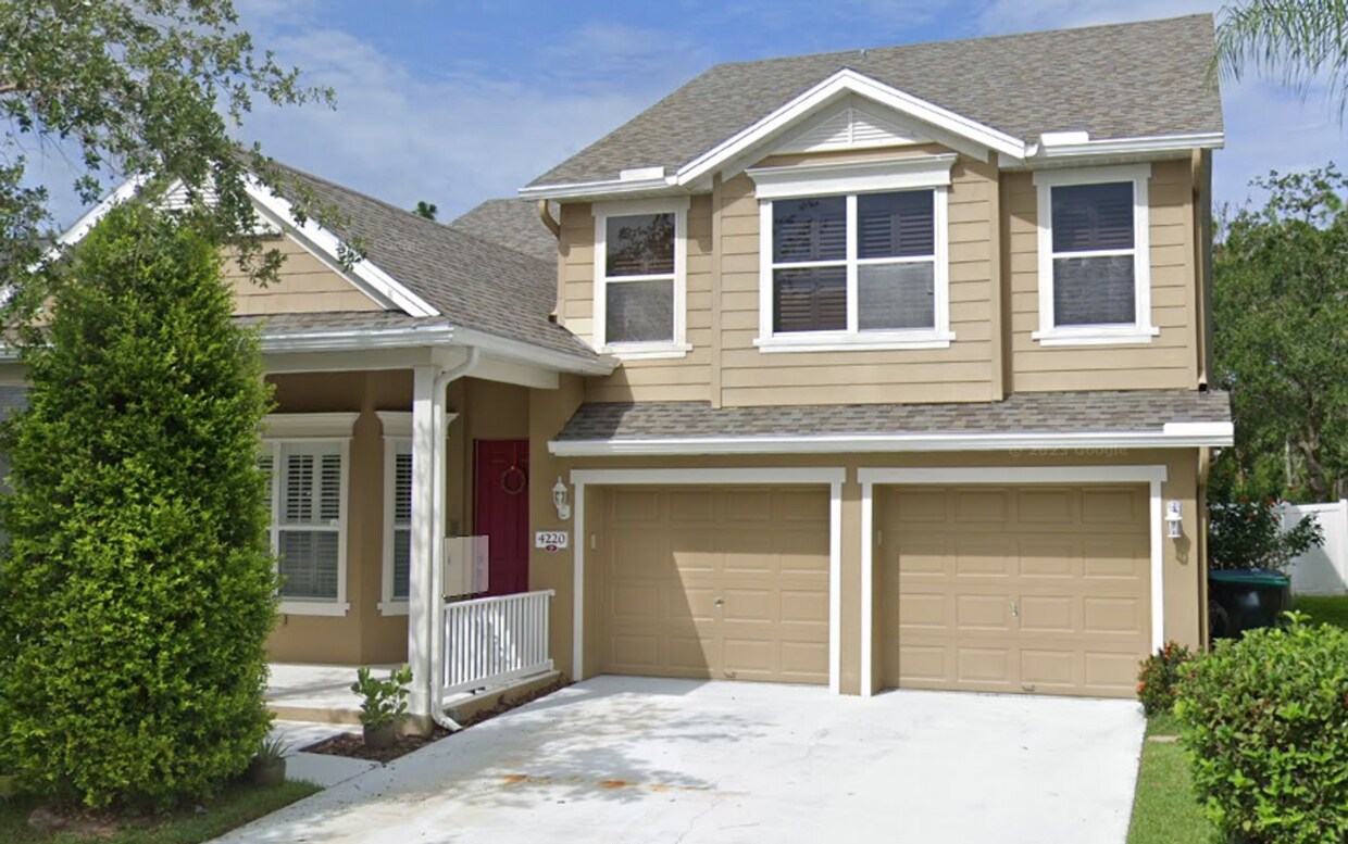 Primary Photo - Spacious Studio/Garage Apartment in the De...