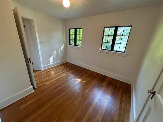Foto del edificio - 31 Forest Rd