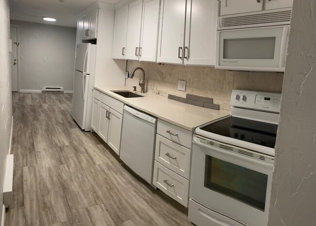 Kitchen - 146 Swanson Rd