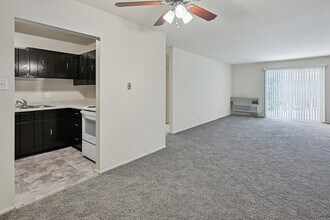 Building Photo - ReNew Lake Arlington