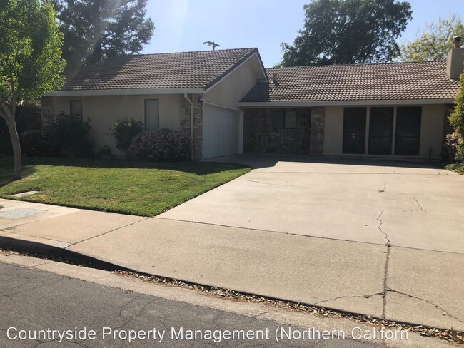Building Photo - 3 br, 2.5 bath House - 1137 Lillian Drive