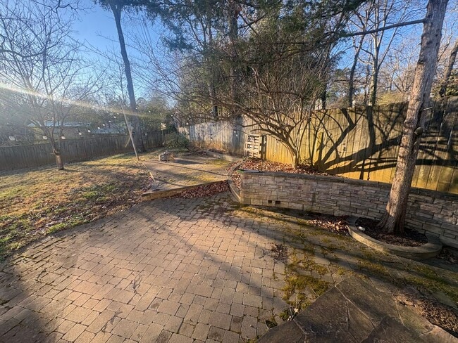 Building Photo - Cozy West Knoxville 3BR/1.5BA Home