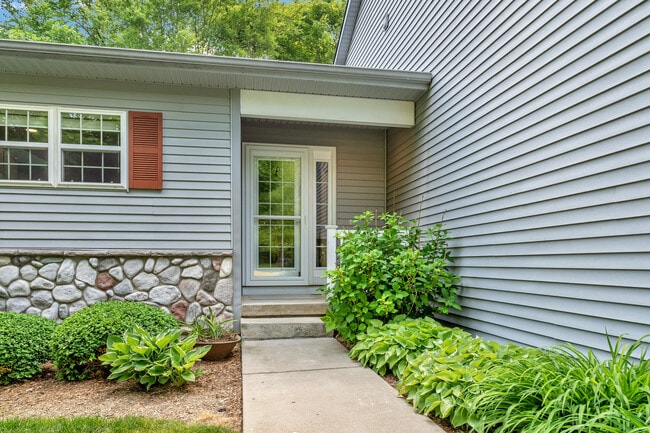 Foto del edificio - 6690 Green Valley Ct SE