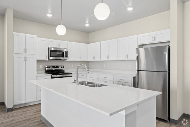 H 2BR, 2BA - 1,135SF - Kitchen - Boardwalk