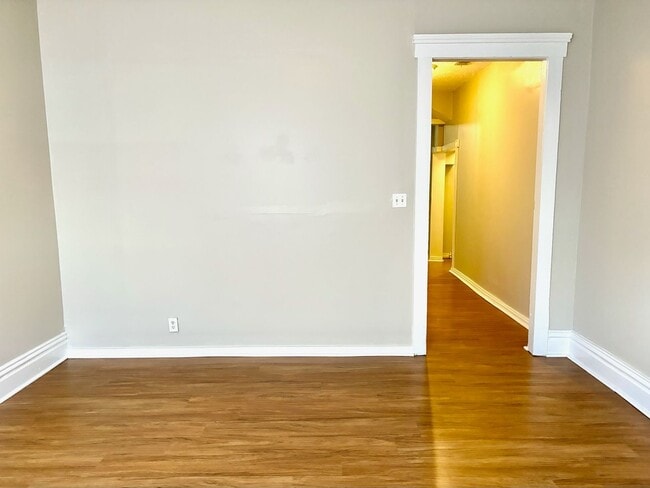 Foto del edificio - 121 N 25th St
