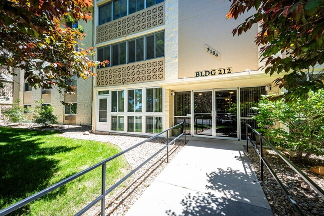 Photo - 3184 S Heather Gardens Way Townhome