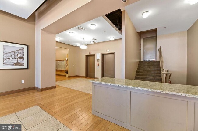 Foto del edificio - 2026/2027 JHU Off -Campus Gorgeous 2bd/2ba at The Lofts w/ W/D & A/C & more! Available 6/9/26