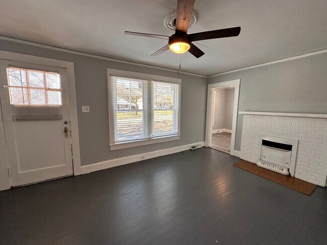 Building Photo - Exclusively Offered by Muse Realty Rentals...