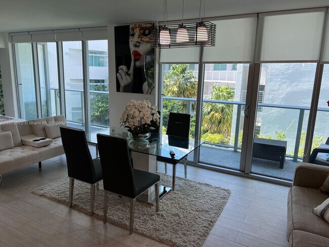 Foto del edificio - 6620 Indian Creek Dr