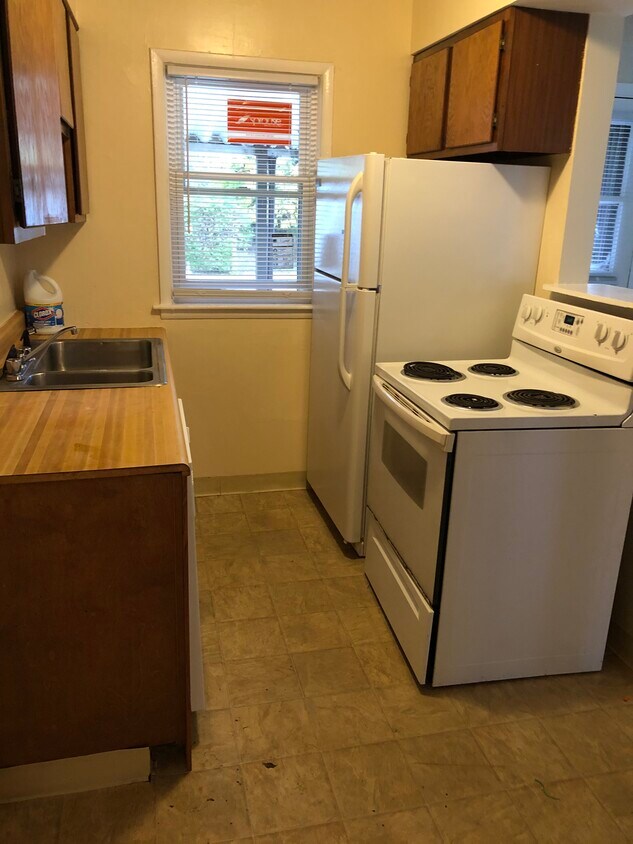 Primary Photo - 448 N Cassady Ave