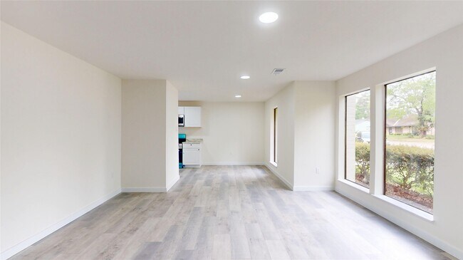 Foto del edificio - 2218 Poplar Park Dr