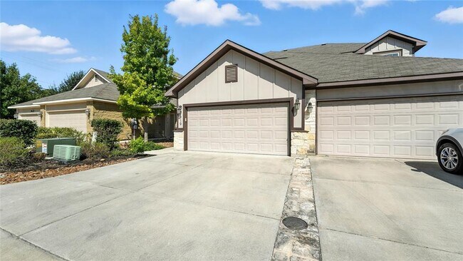 Foto del edificio - 719 Gristmill Dr