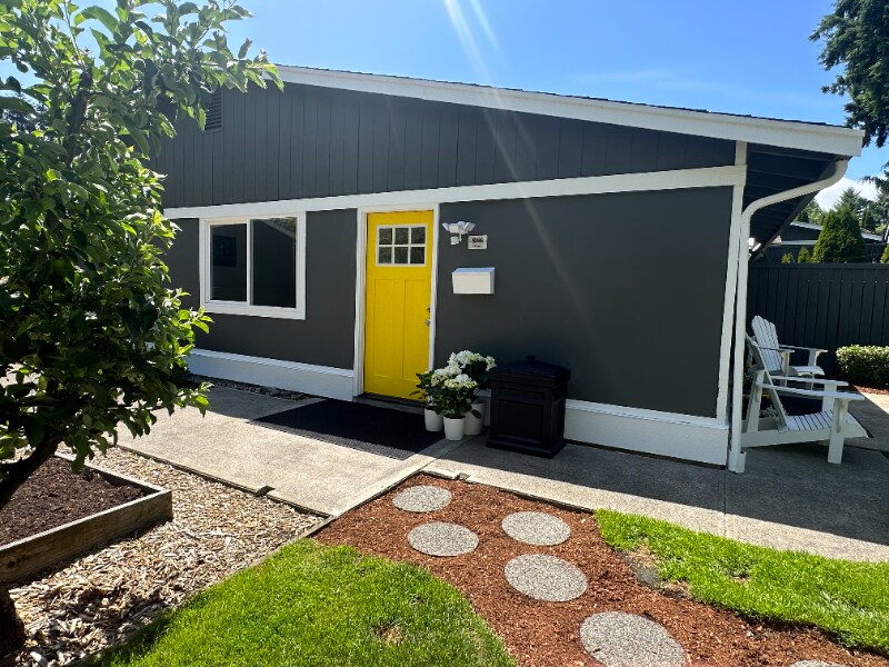 Foto principal - 846 Phoenix St NE