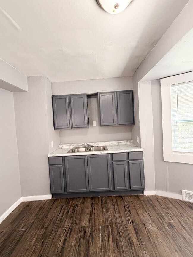 Building Photo - 14134 Collingham Dr