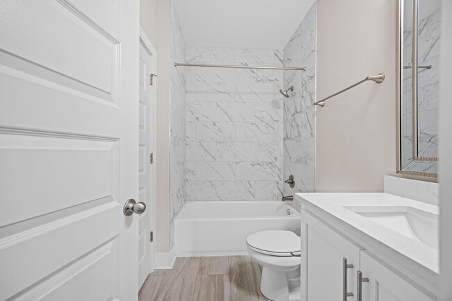 NEW 1BR Bathroom - Maple on Melody