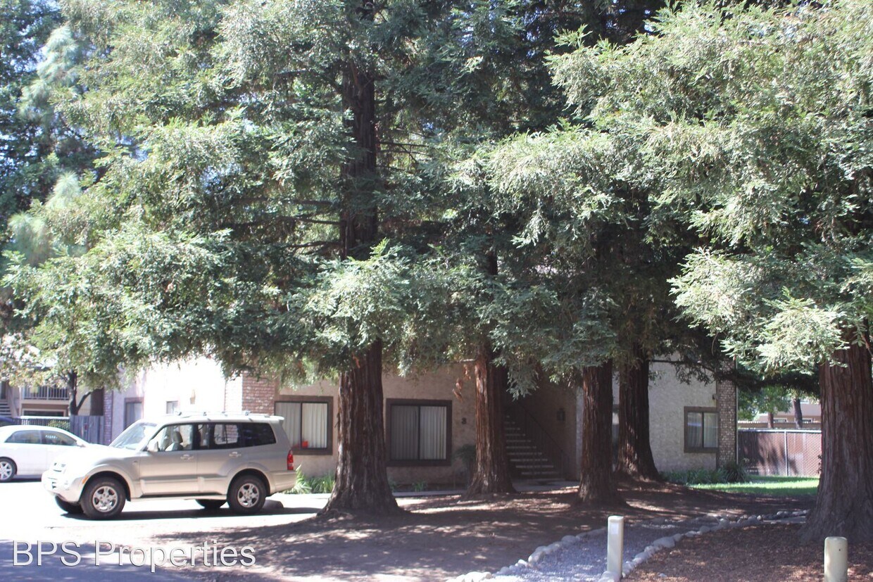 Primary Photo - 3 Lorayne Ct