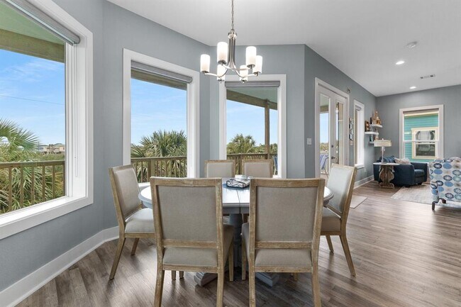 Building Photo - 4111 Isla Del Sol Dr
