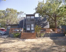 Building Photo - 702 Western Hills Trail