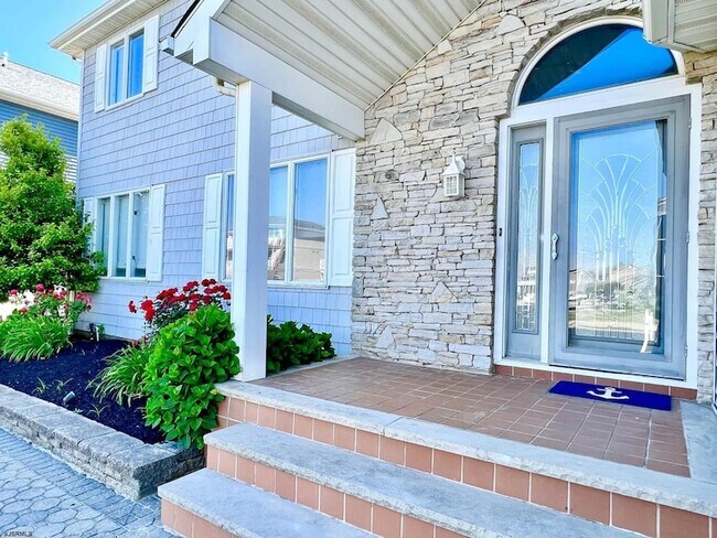 Foto del edificio - 24 Ocean Dr W