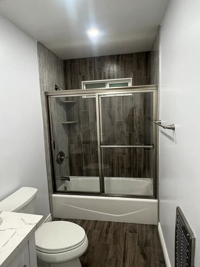 Foto del edificio - 13714 Hoyt St