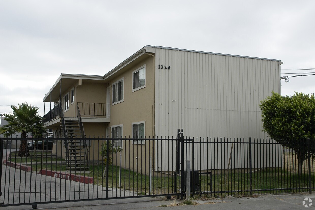 Primary Photo - 1326-1332 80th Ave