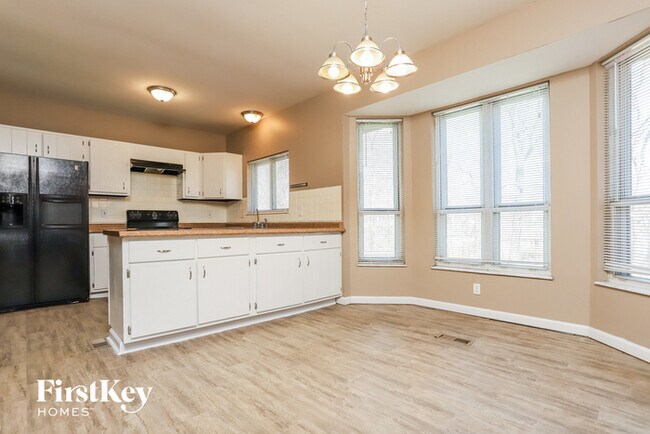 Building Photo - 24 Spring Way Dr