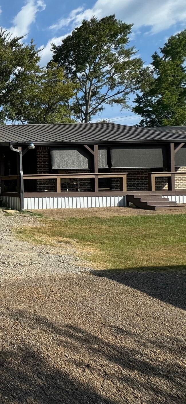 Building Photo - 12372 FM 1650