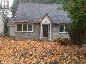 Building Photo - 614 Churchill Ave N