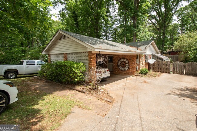 Foto del edificio - 1005 College Station Rd