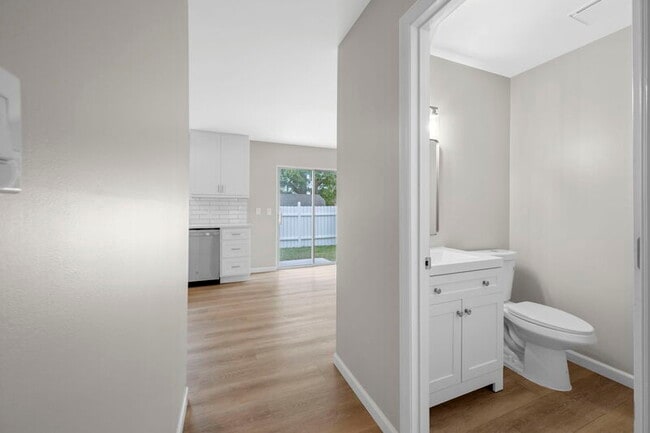 Building Photo - 226 Wolfner Dr