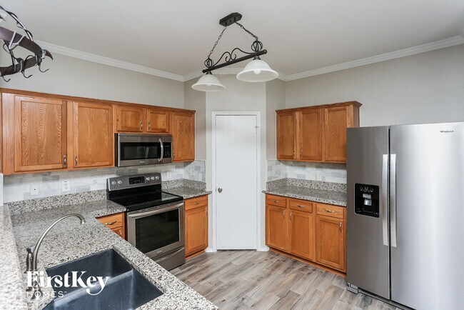 Foto del edificio - 13200 Fieldstone Rd