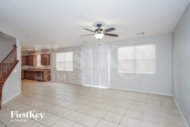 Foto del edificio - 168 Rolling Cove Ave