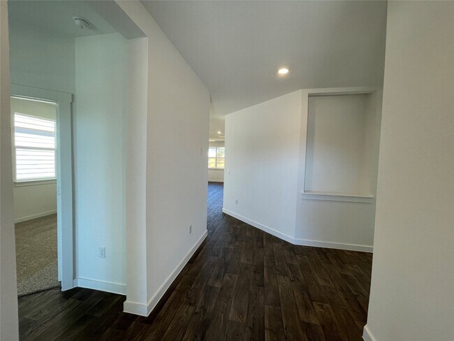 Foto del edificio - 2924 Egan Dr