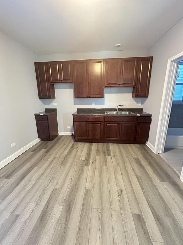 Foto del edificio - 7424 S Dorchester Ave