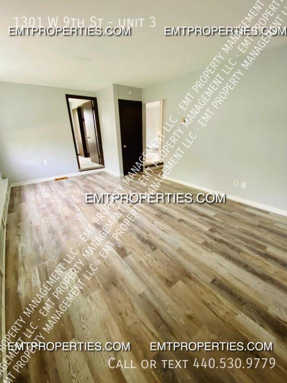 Building Photo - 1301 w 9th, unit 3