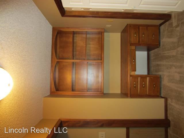 Building Photo - 3 br, 2 bath House - 8 Brentwood Place