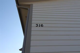 Building Photo - 316 Falcon Ct