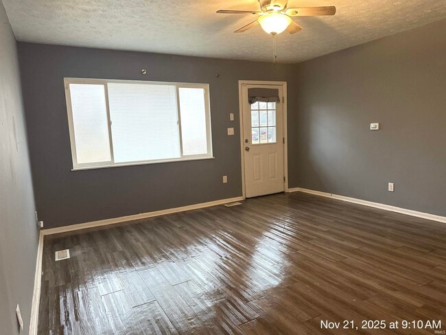 Building Photo - 1101 Moccasin Trail