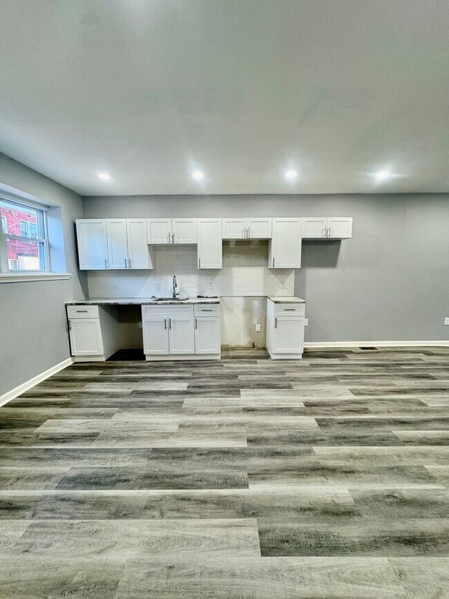 Foto del edificio - Anika Homes 3 Bedroom