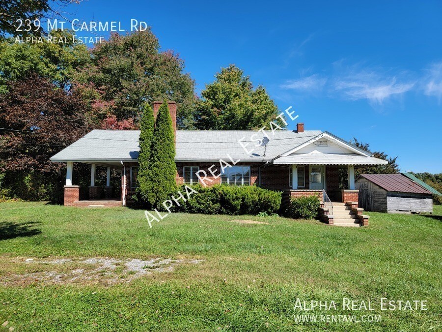 Primary Photo - Charming home on huge level lot with mount...