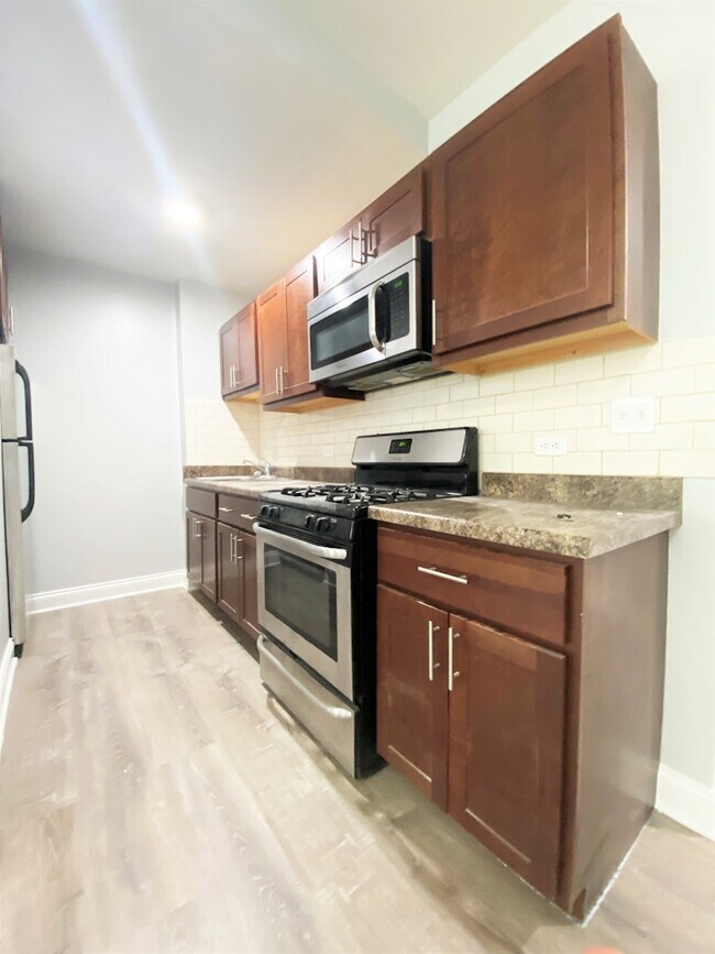 Foto del edificio - 4031 N Kenmore Ave