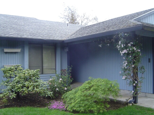 Climbing Flowers - 9314 NE 68th St