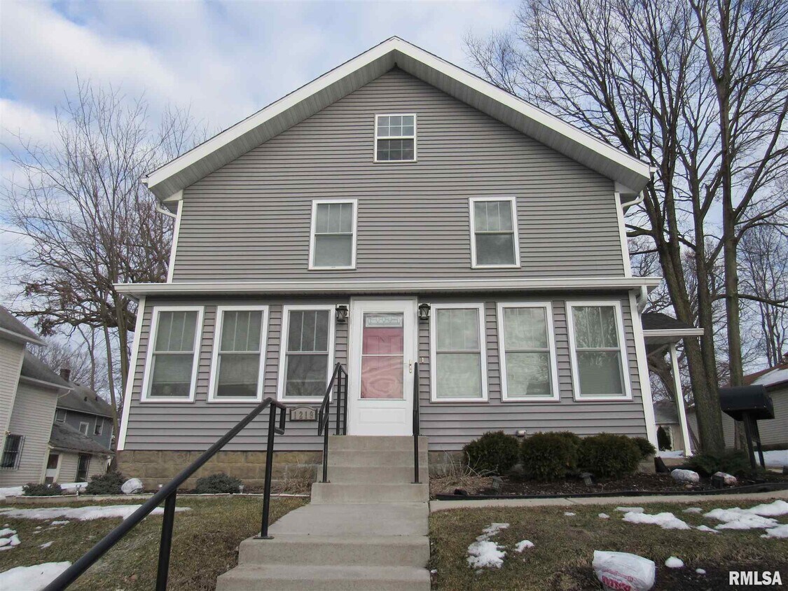 Primary Photo - 1219 N Perry St