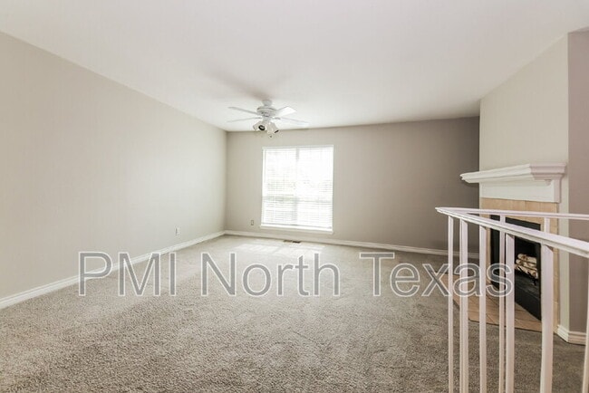 Building Photo - 8400 Hickory St