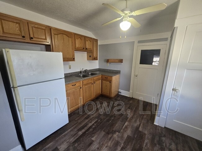 Foto del edificio - 1001 1/2 Randolph St