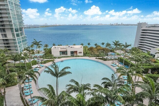 Foto del edificio - 480 NE 31st St