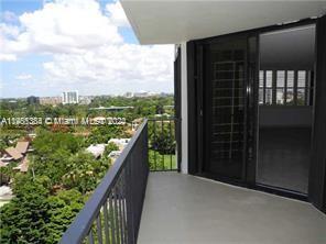 Building Photo - 1901 Brickell Ave