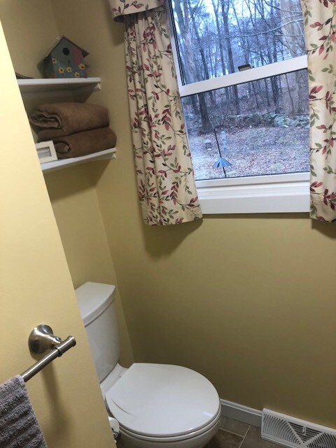 Foto del edificio - 517 Benson Rd