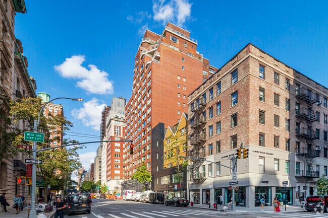 Building Photo - 50 E 79th St