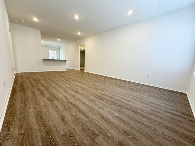 Foto del edificio - ***3705 N. Carmine Drive***